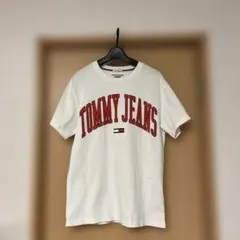 TOMMY JEANS ホワイトTシャツ メンズSサイズ REGULAR FITのサムネイル
