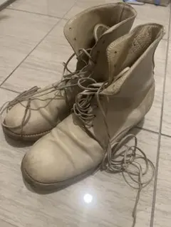 プ*ロ様 ホワイトレザー レースアップブーツ 中ヒール