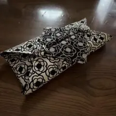 No.112 ポケットティッシュカバー ハンドメイド くるみボタン
