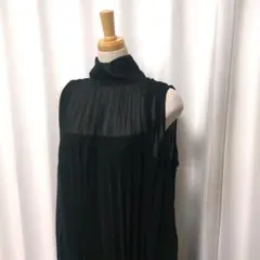 【未使用品】MOGA ノースリーブ プリーツ ドレスワンピース ハイネック