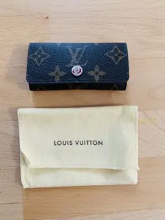 LOUIS VUITTON レザー キーケース