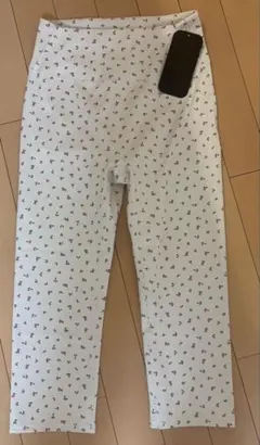 NikeSKIMS Matte プリントハイウエストクロップドレギンス - メルカリ