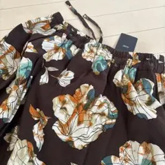 美品！タグ付き！アーバンリサーチドアーズ 花柄スカート