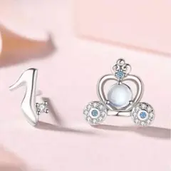 【新品未使用】ガラスの靴、かぼちゃの馬車の両耳ピアス