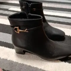 ブラック サイドゴアブーツ