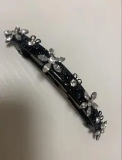 ブラックラメフラワーバレッタ　ヘアピン