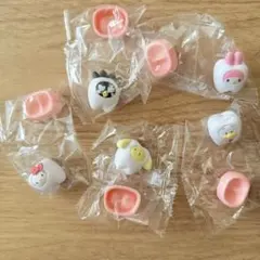 15☆ サンリオキャラクターズ　みんなでなっちゃお！ カプセルトイ　ガチャ　歯