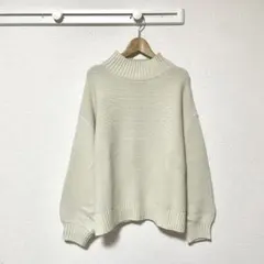 ローリーズファーム ハイネックニット ベージュ ゆったり 袖ボリューム