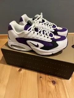 Nike Air Max トライアックス　スニーカー 紫/白/黒