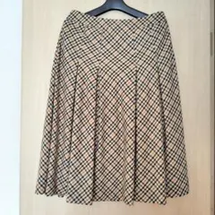 DAKS ボックスプリーツスカート/布目バイヤス使い/美品