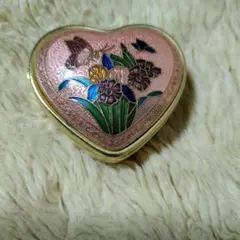 ハート型アクセサリーケース