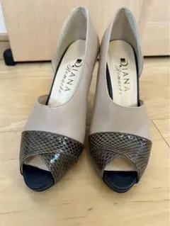 ダイアナ　ハイヒール　サイズ22センチ