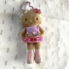 【新品】ハローキティ スタイルアップ　マスコット ヒョウ 日焼け ピンク デコ