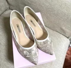 美品☆DIANA ダイアナ　花柄刺繍 フラットシューズ ピンクベージュ