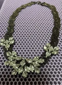 レディースネックレス　大きめストーン