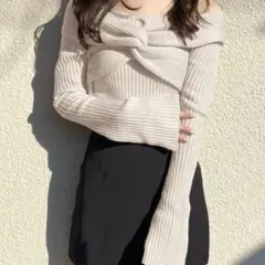 タグ有GRLツイストフレアスリーブリブニットトップスMサイズアイボリー