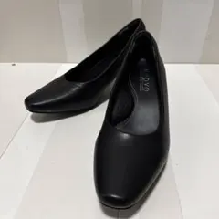 新品未使用✴︎NUOVO 黒　ヒールパンプス　23.5cm スクエアトゥス