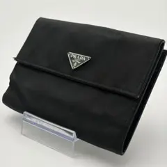 PRADA プラダ ナイロン 二つ折り財布 ブラック 三角ロゴのサムネイル
