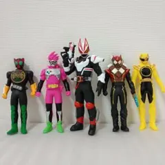 仮面ライダー・ゴジュウジャー　ソフビセット
