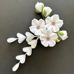 No.622 つまみ細工　髪飾り　ヘアクリップ　桜　成人式　卒業式　七五三