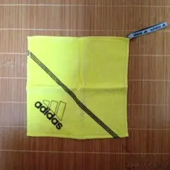 adidas　タオルハンカチ　イエロー　　 ループ付きのサムネイル