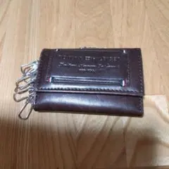 トミーヒルフィガー ブラウンキーケース