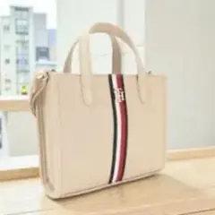 Tommy Hilfiger ナイロン ハンドバッグ ベージュ シンプル 人気