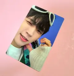 Item thumbnail for item 53bdfe18-a8ef-45c0-8e79-2a9ad6dce15a