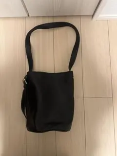 KBF ブラック ショルダーバッグ