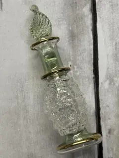 【未使用】エジプトガラス　パフュームボトル　香水瓶　一輪挿し　ミニボトル 黄緑①