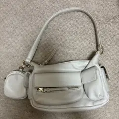 ZARA ポケットショルダーバッグ ホワイト ハンドバック　【完売商品】