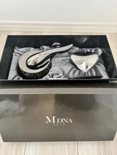 MDNA SKIN スキンリジュビネーターセット　美顔ローラーのサムネイル