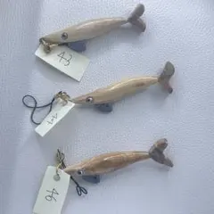 【３個セット特別価格】木製餌木キーホルダー　ハンドメイド品　魚型キーホルダー