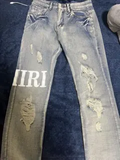 AMIRI ダメージデニムパンツのサムネイル