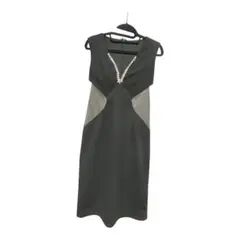 ビジュー付き黒Vネックタイトドレス M