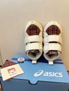 ファミリア　12センチ　asics ベビーシューズ ホワイト/レッドチェック