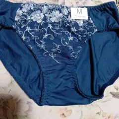 ネイビー花柄刺繍ショーツ Mサイズ新品