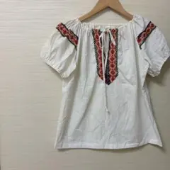 ボヘミアン・エスニック 刺繍デザイン パフスリーブブラウス