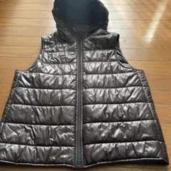 ZARA ブラック キルティングベスト フード付き