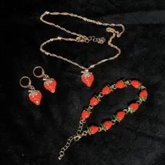 可愛いイチゴのセット、ネックレス ピアス ブレスレット 3点セット アクセサリー