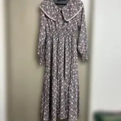 an another anglesプリーツビッグカラー花柄ワンピースのサムネイル