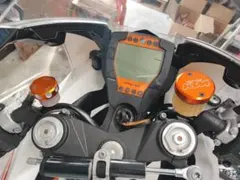 RC8R KTM ブレーキ、クラッチマスターのフタのサムネイル