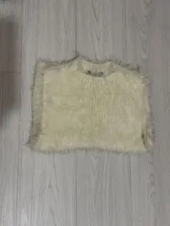 〈完売品〉ZARA ノースリーブニット フリンジ付き クリーム色　M