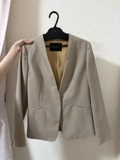 ノーカラージャケット ベージュのサムネイル