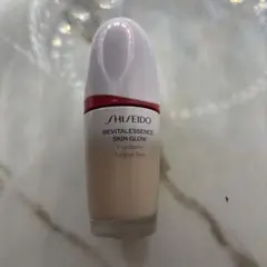 SHISEIDO エッセンス スキングロウ ファンデーション