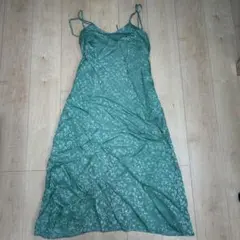 Lily Brown グリーン 花柄 キャミワンピース