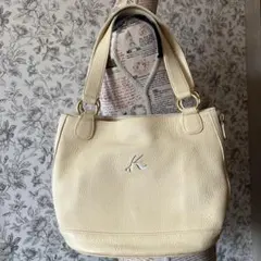キタムラ　クリーム色 レザー ハンドバッグ