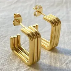 ★再販無し★ 大人気　ステンレス 3連　スクエア　ライン　ピアス