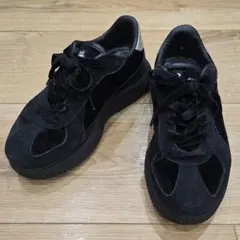 オニツカタイガー DELECITY スニーカー ブラック ベロア 黒 24cm