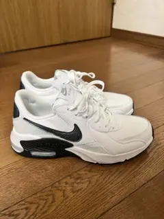 NIKE ウィメンズ エア マックス エクシー 23.5cm